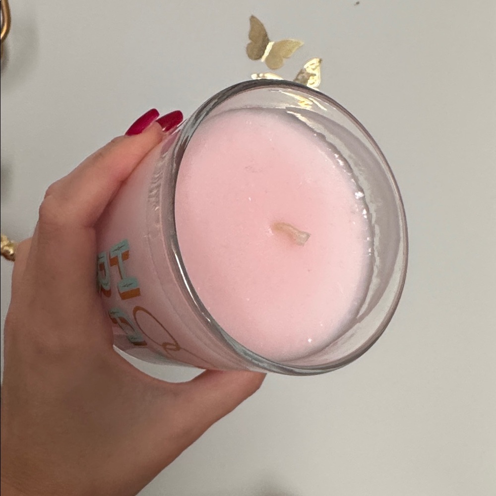 Pink 'Hooray' Candle - Picture 4 of 4